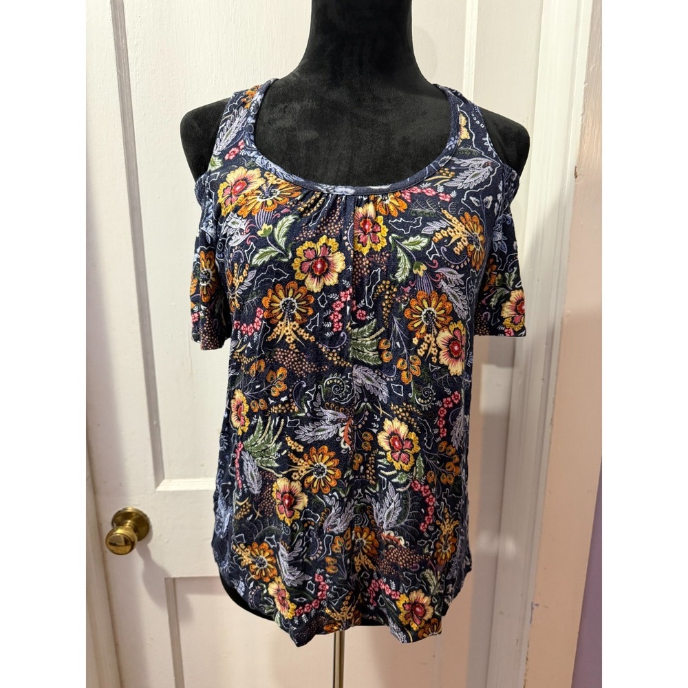 Democracy Black Floral Patterned Cold Shoulder Top in XS‎